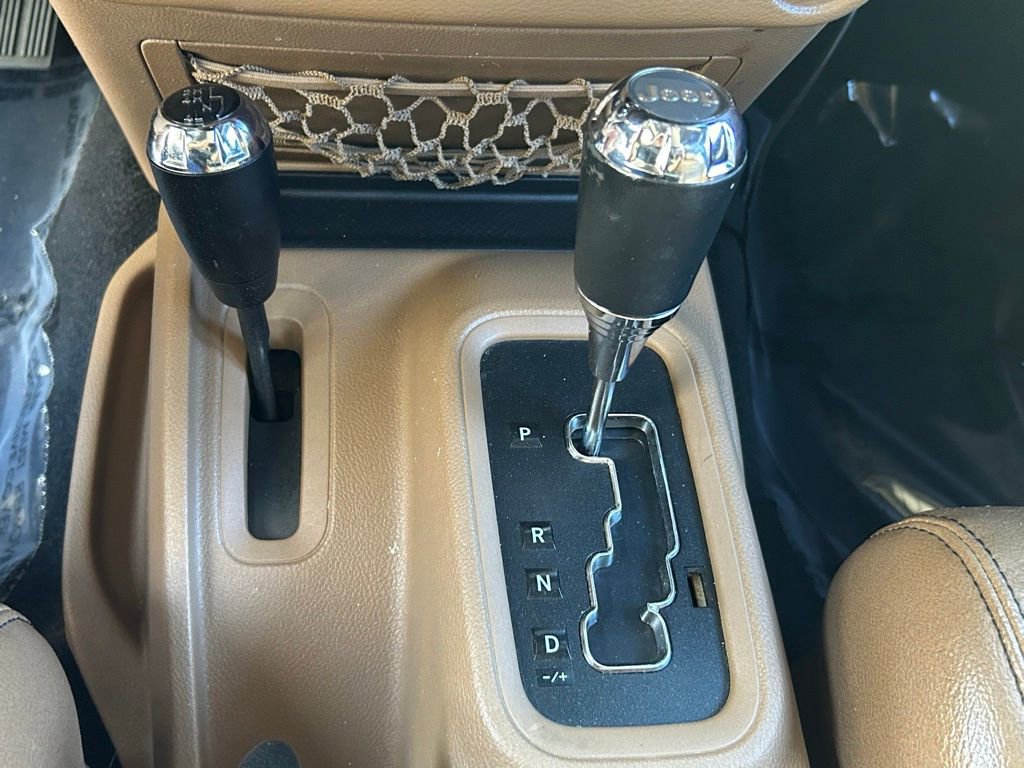 Used 2012 Jeep Wrangler Sahara image 20