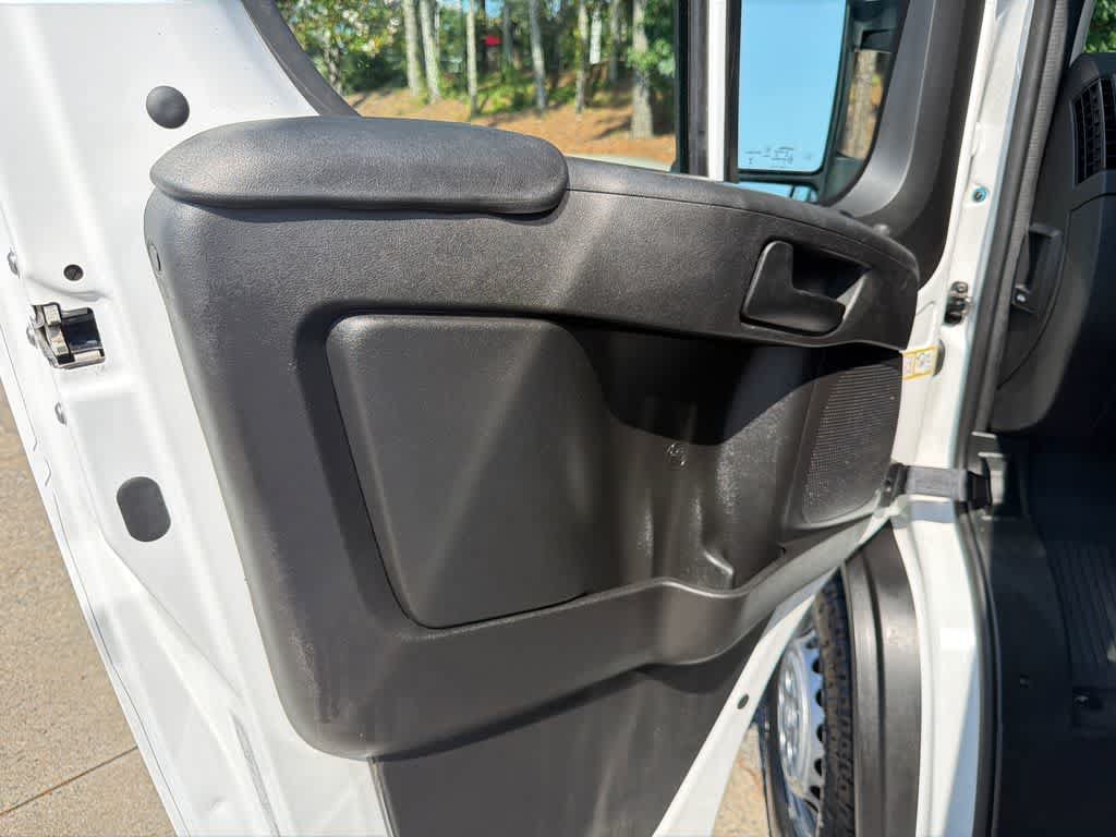 Used 2025 RAM ProMaster 2500 w/ Convenience Group FWD image 11