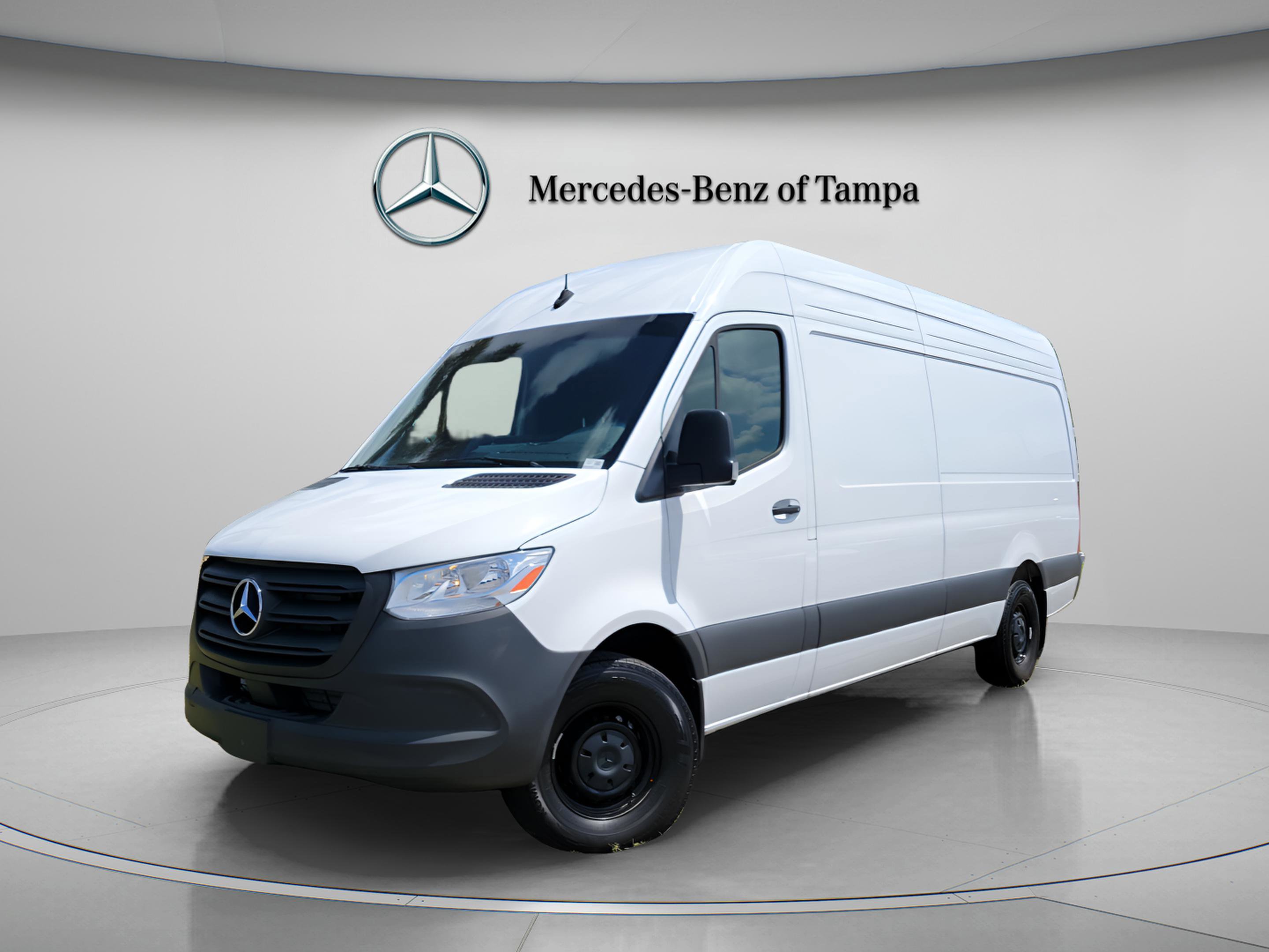 Used 2025 Mercedes-Benz Sprinter 2500 image 1
