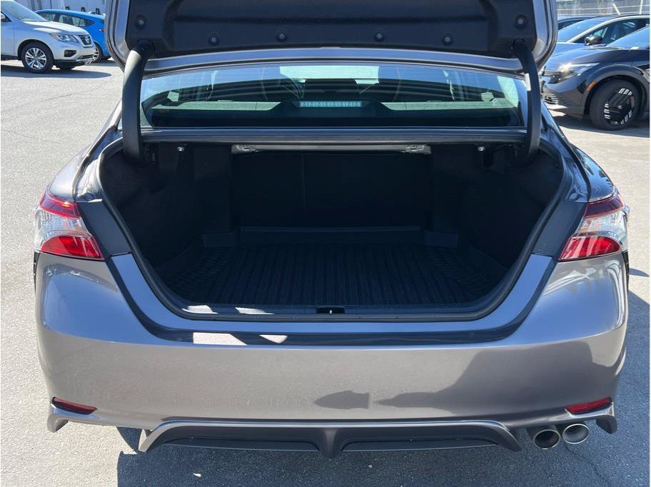 Used 2024 Toyota Camry SE FWD image 5