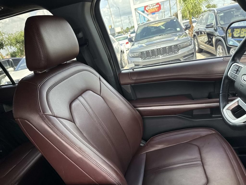 Used 2024 Ford Expedition Limited RWD image 13