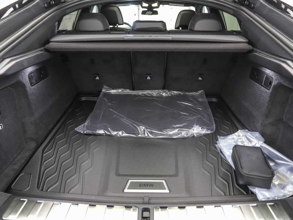 New 2026 BMW X6 xDrive40i w/ Executive Package image 23