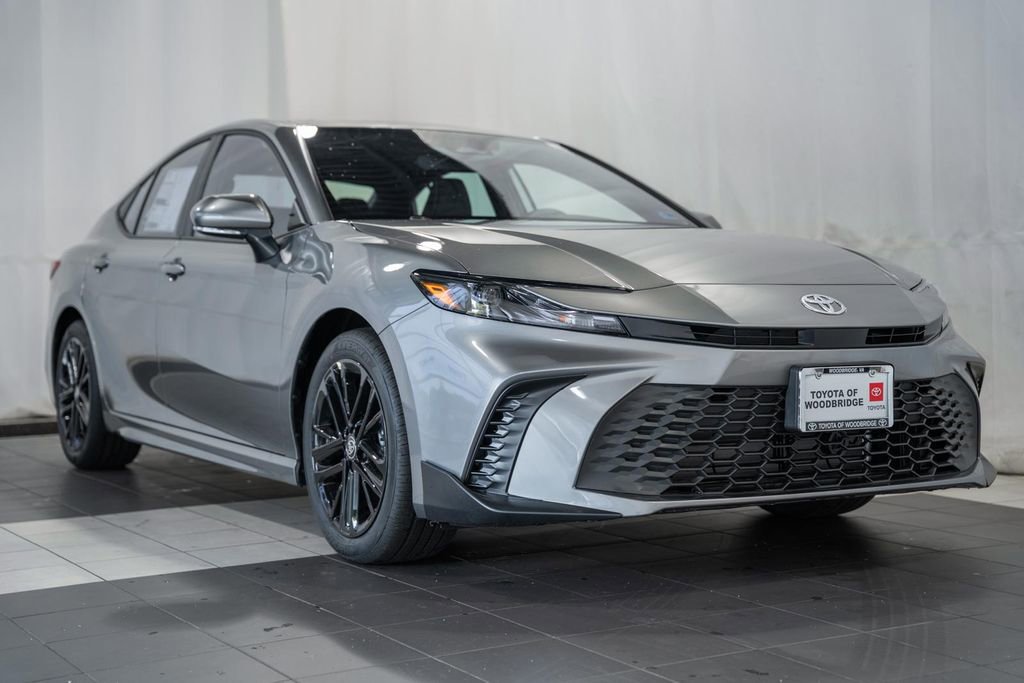 New 2026 Toyota Camry SE FWD image 1
