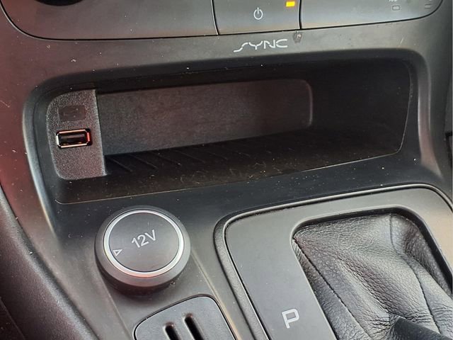 Used 2015 Ford Focus SE image 9
