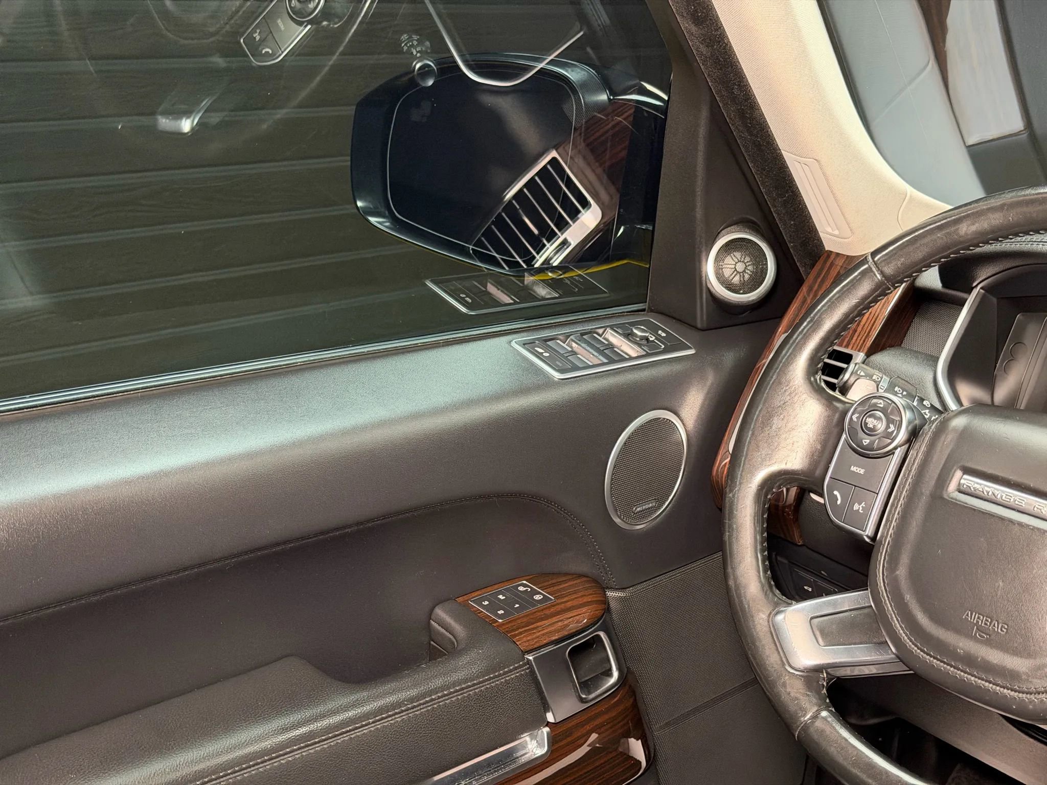 Used 2017 Land Rover Range Rover Sport Utility 4D image 24