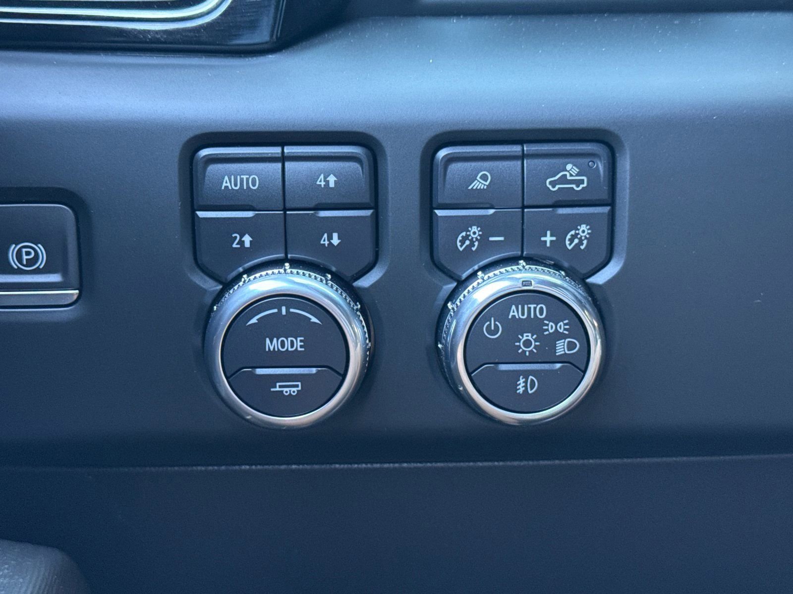 Used 2024 GMC Sierra 1500 AT4X image 31