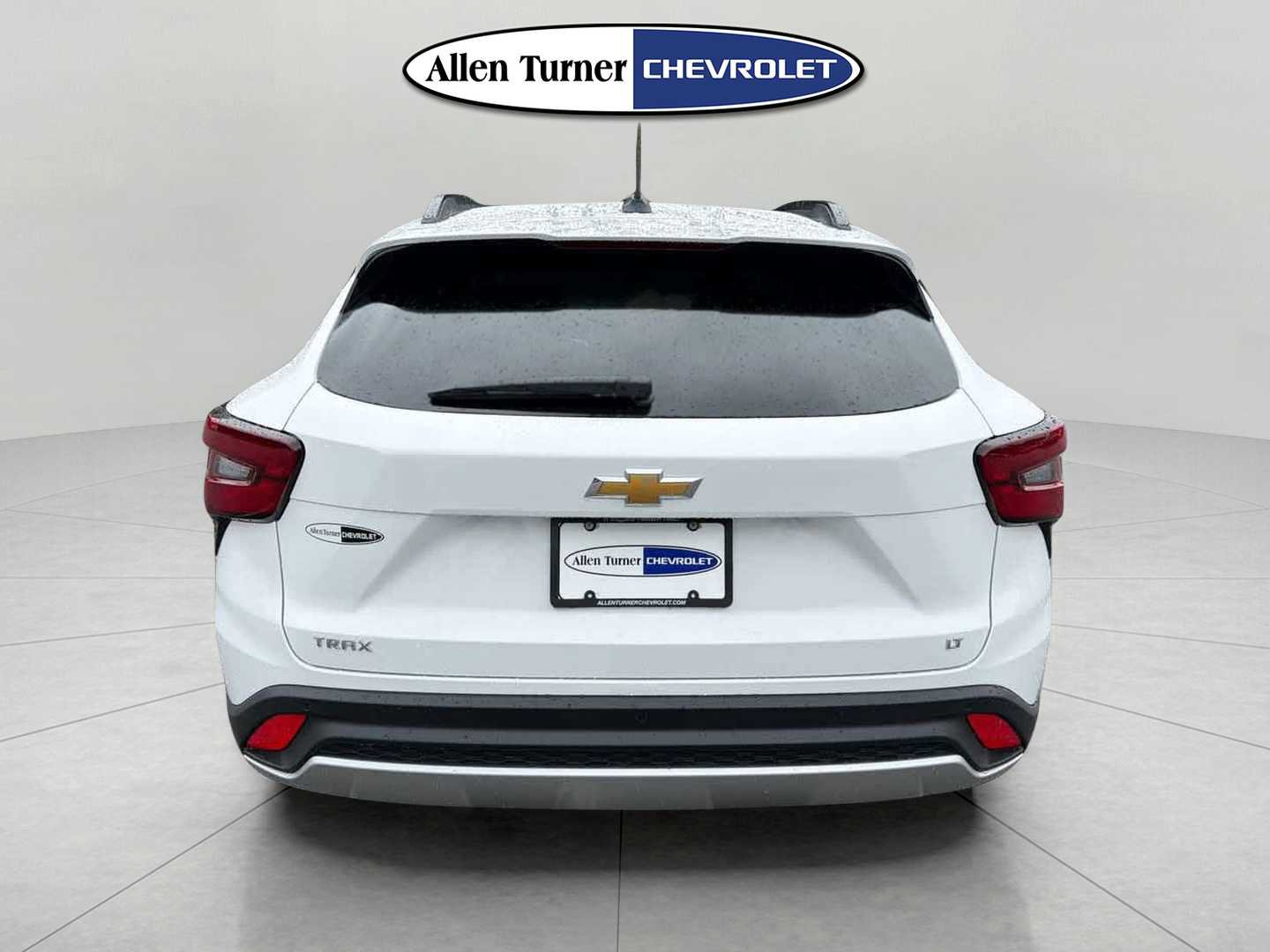 New 2026 Chevrolet Trax LT w/ Driver Confidence Package FWD image 5
