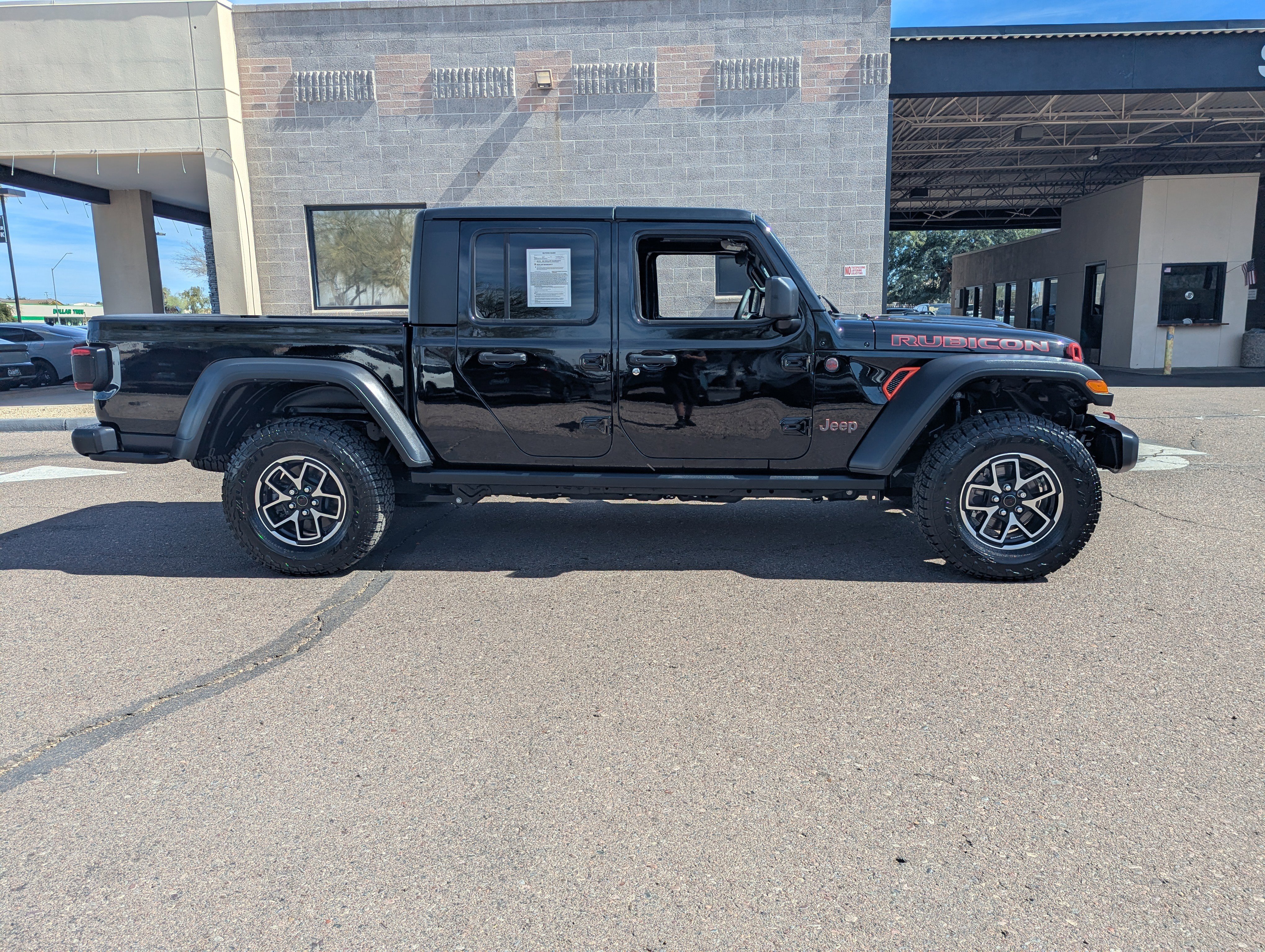 Used 2024 Jeep Gladiator Rubicon w/ Convenience Group image 2