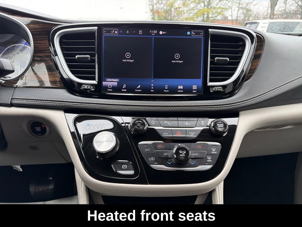 Used 2024 Chrysler Pacifica Limited FWD image 21