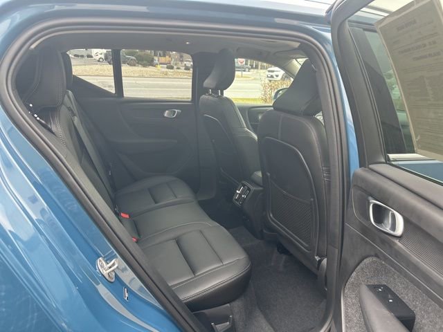 Certified 2025 Volvo XC40 B5 Plus image 13