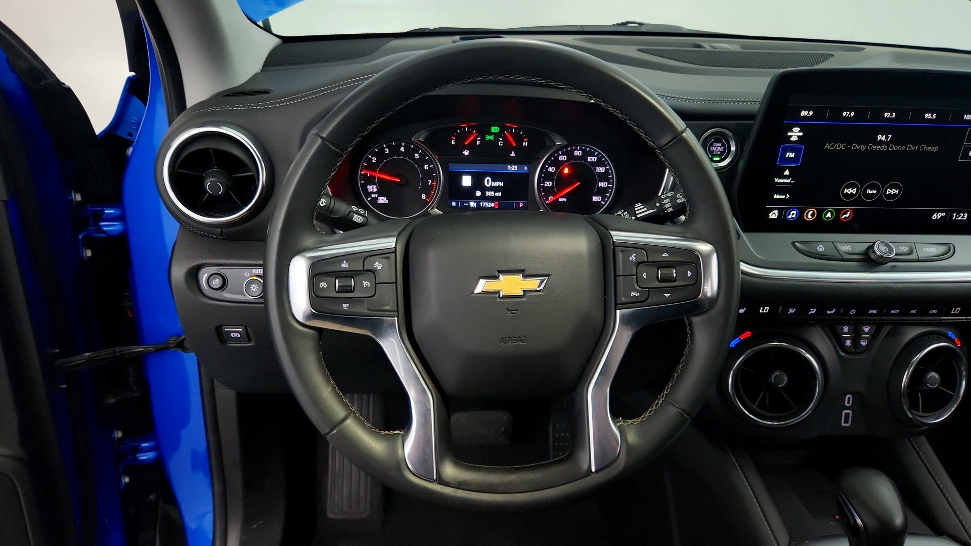 Used 2024 Chevrolet Blazer LT w/ Sound & Technology Package FWD image 19