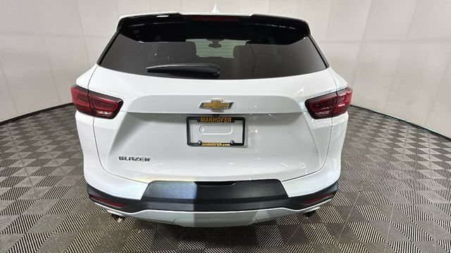 Used 2023 Chevrolet Blazer LT w/ Driver Confidence Package FWD image 4