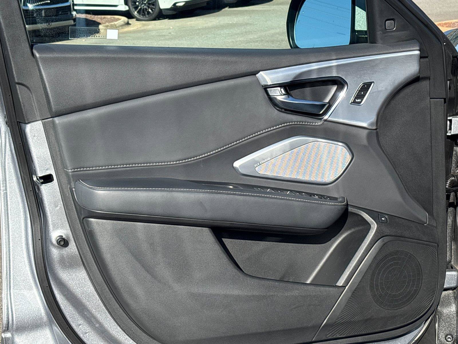 Used 2023 Acura RDX w/ Technology Package FWD image 13