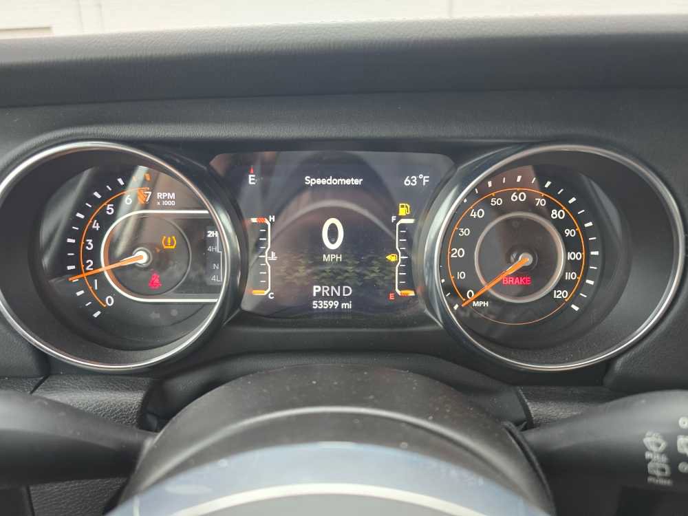 Used 2022 Jeep Wrangler Unlimited Sahara AWD/4WD image 14