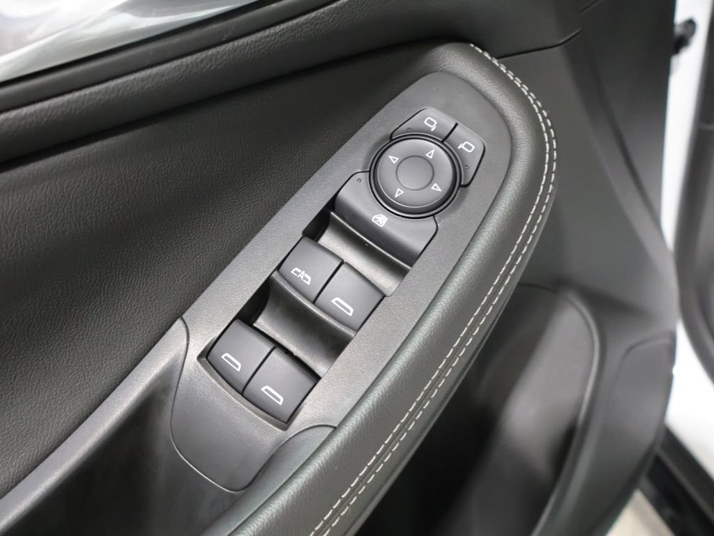 Used 2024 Buick Encore GX Sport Touring AWD/4WD image 14