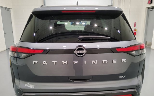 Used 2024 Nissan Pathfinder SV image 5