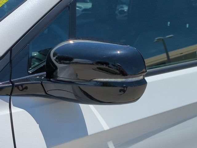 Used 2024 Honda Ridgeline Black Edition image 11