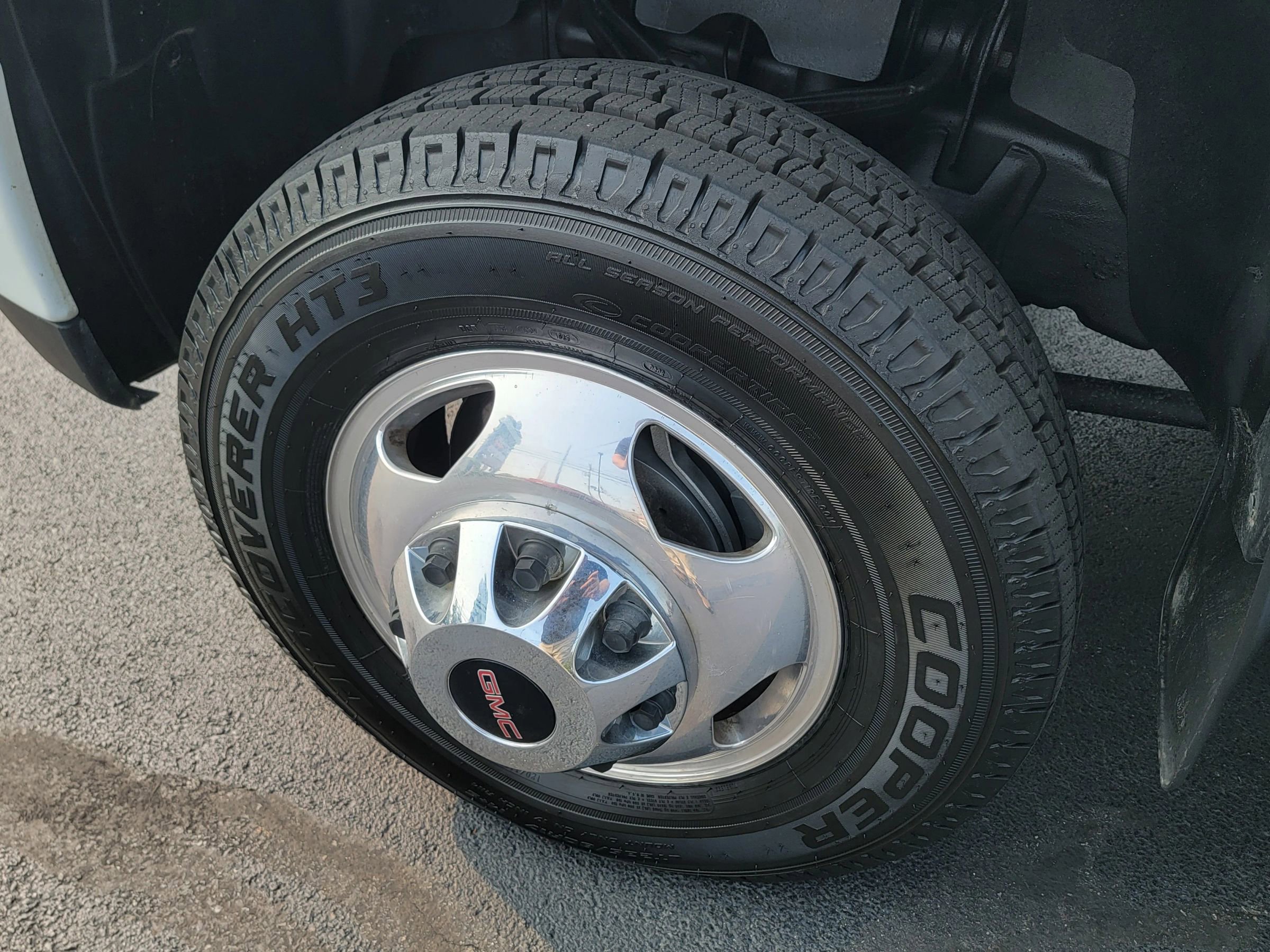 Used 2012 GMC Sierra 3500 Denali image 27