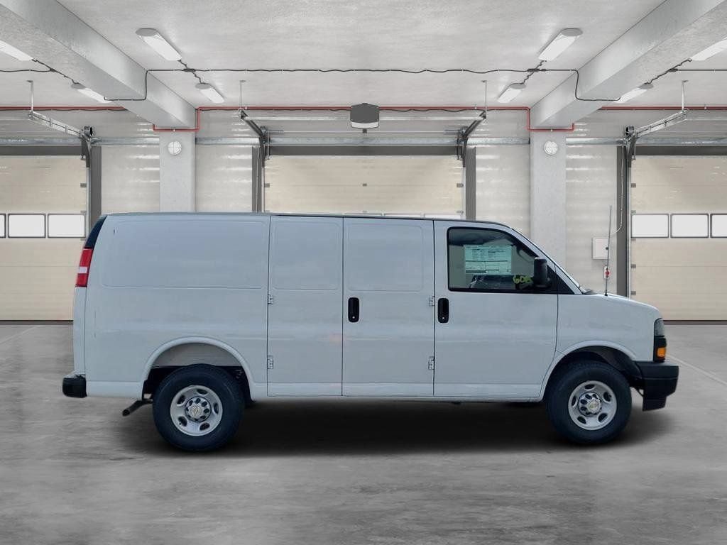 New 2025 Chevrolet Express 3500 w/ Driver Convenience Package RWD image 8