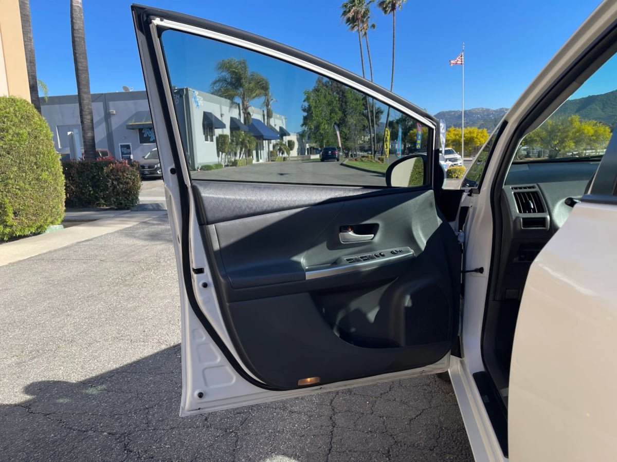 Used 2012 Toyota Prius V Five FWD image 16
