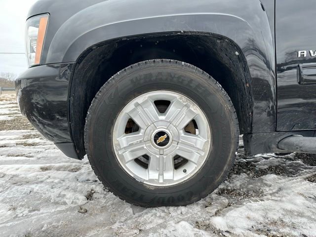 Used 2011 Chevrolet Avalanche LT w/ Suspension Package, Off-Road image 12