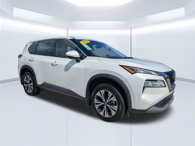 Used 2021 Nissan Rogue SV FWD image 2