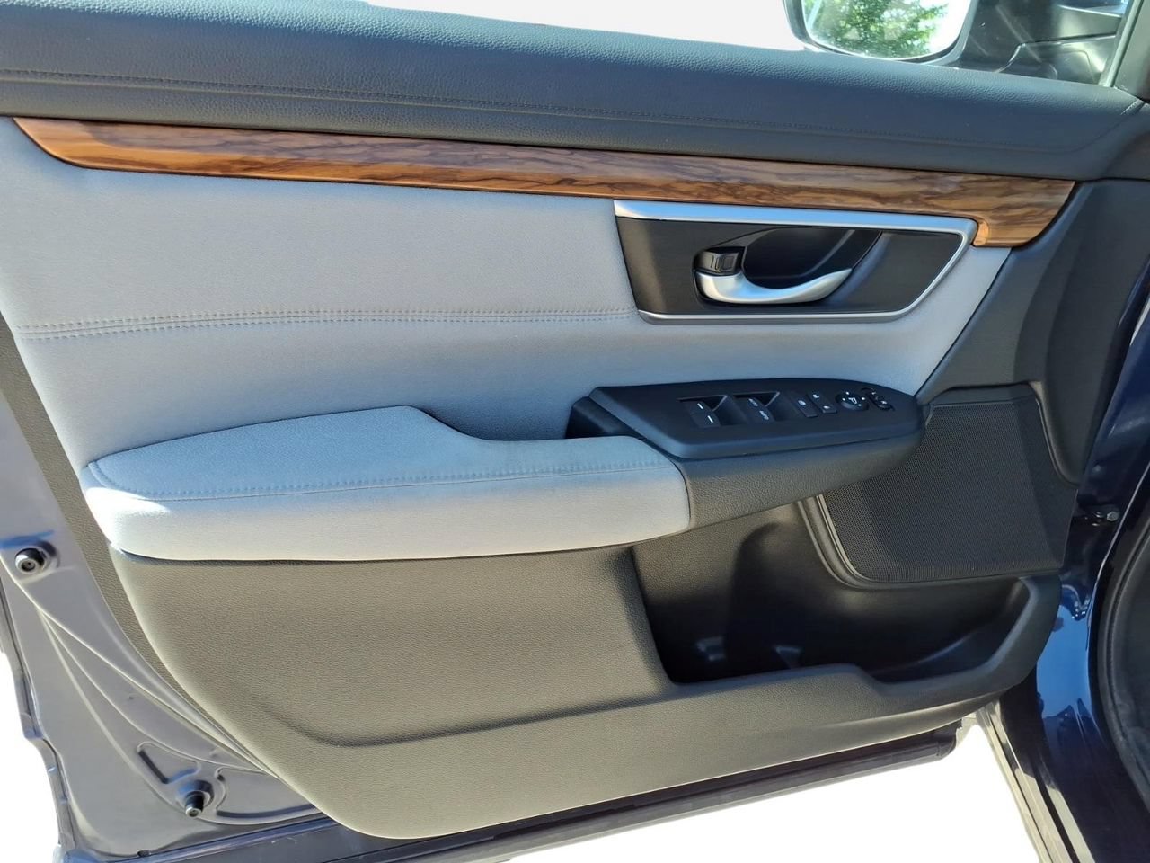 Used 2017 Honda CR-V EX image 13