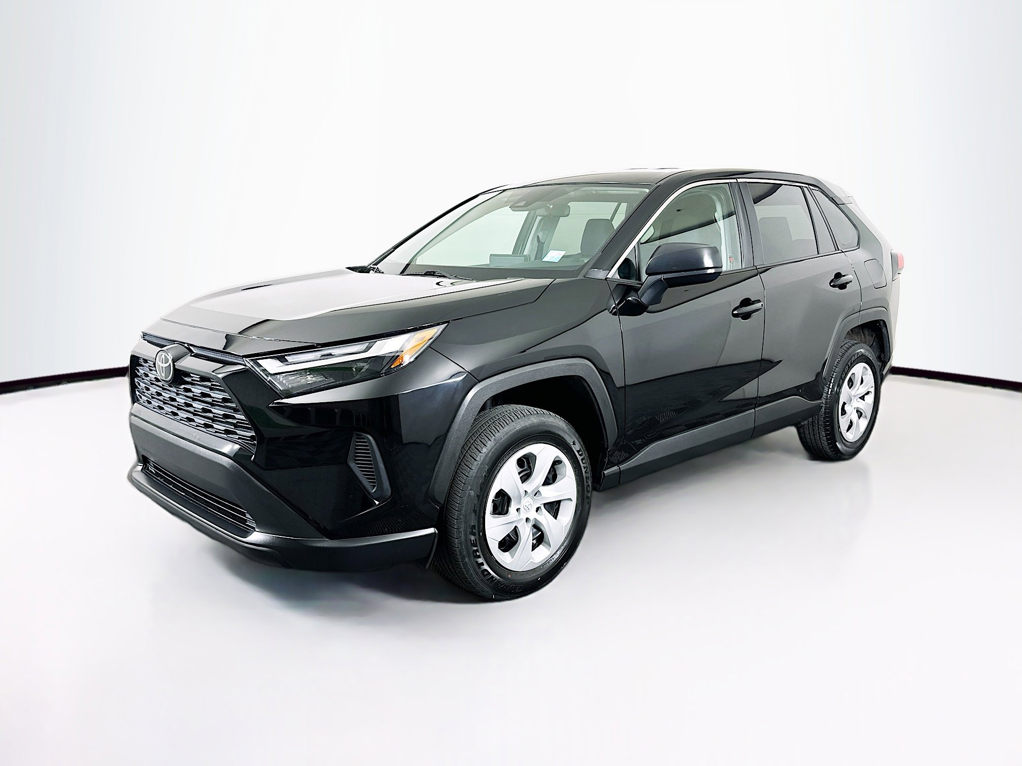Used 2025 Toyota RAV4 LE image 3