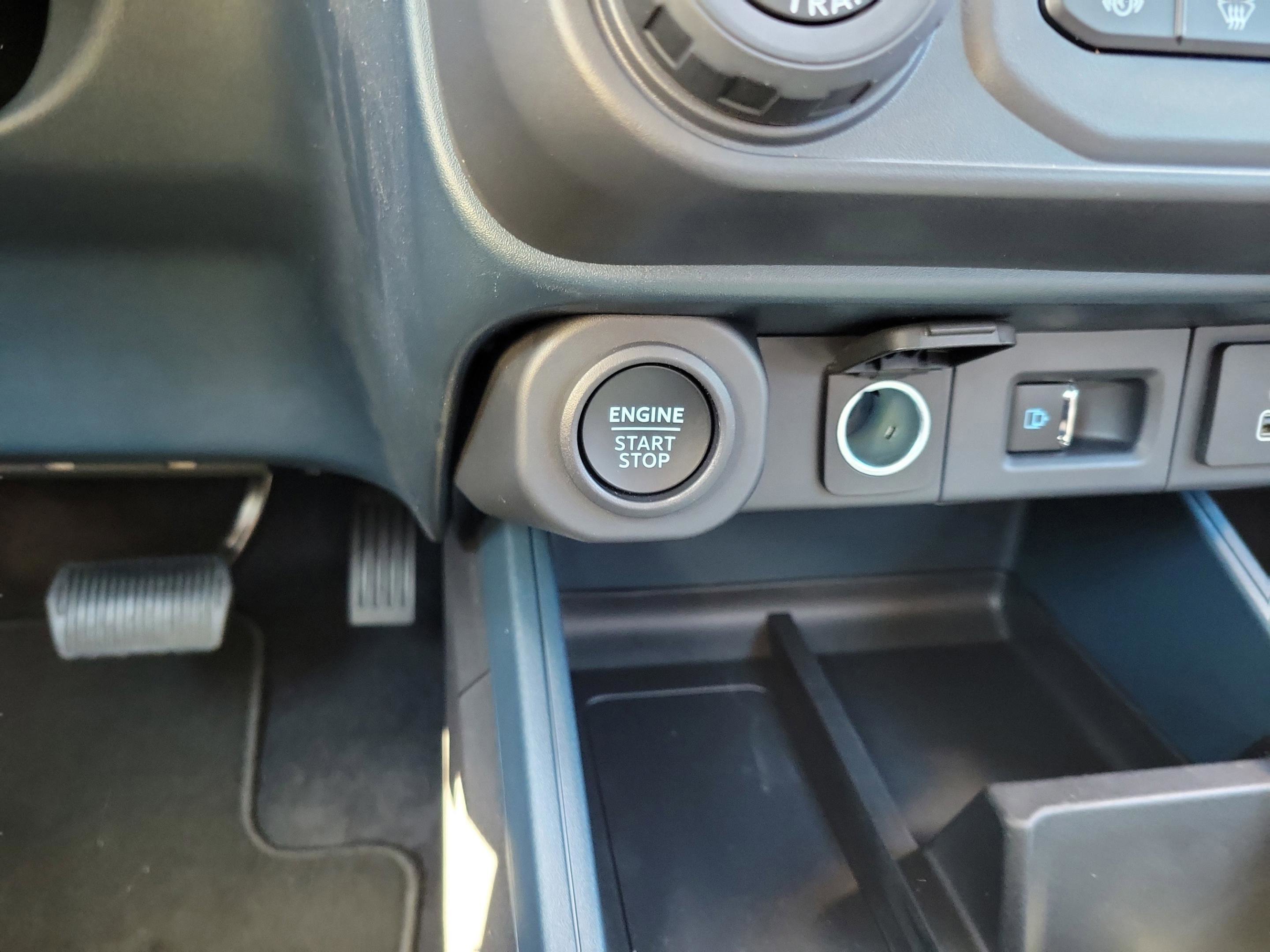 New 2026 Ford Maverick Lariat w/ 4K Tow Package image 18