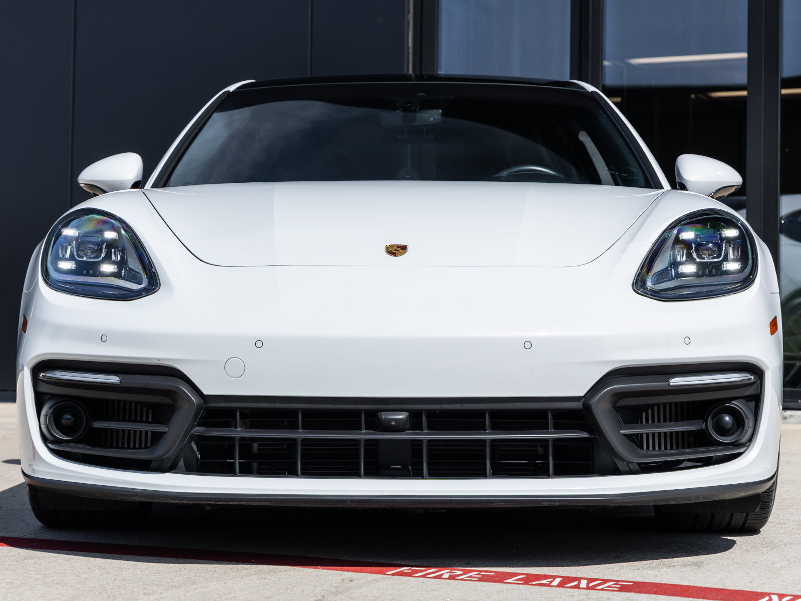 Certified 2023 Porsche Panamera 4 Platinum Edition AWD/4WD image 8