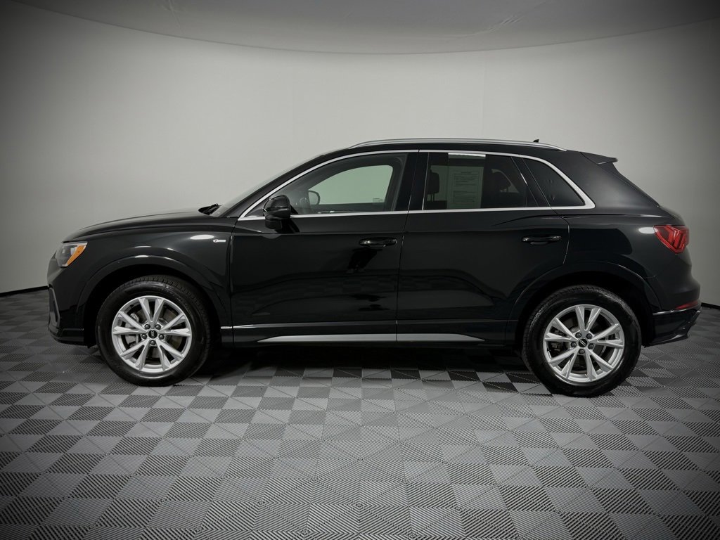 Used 2022 Audi Q3 2.0T Premium image 2