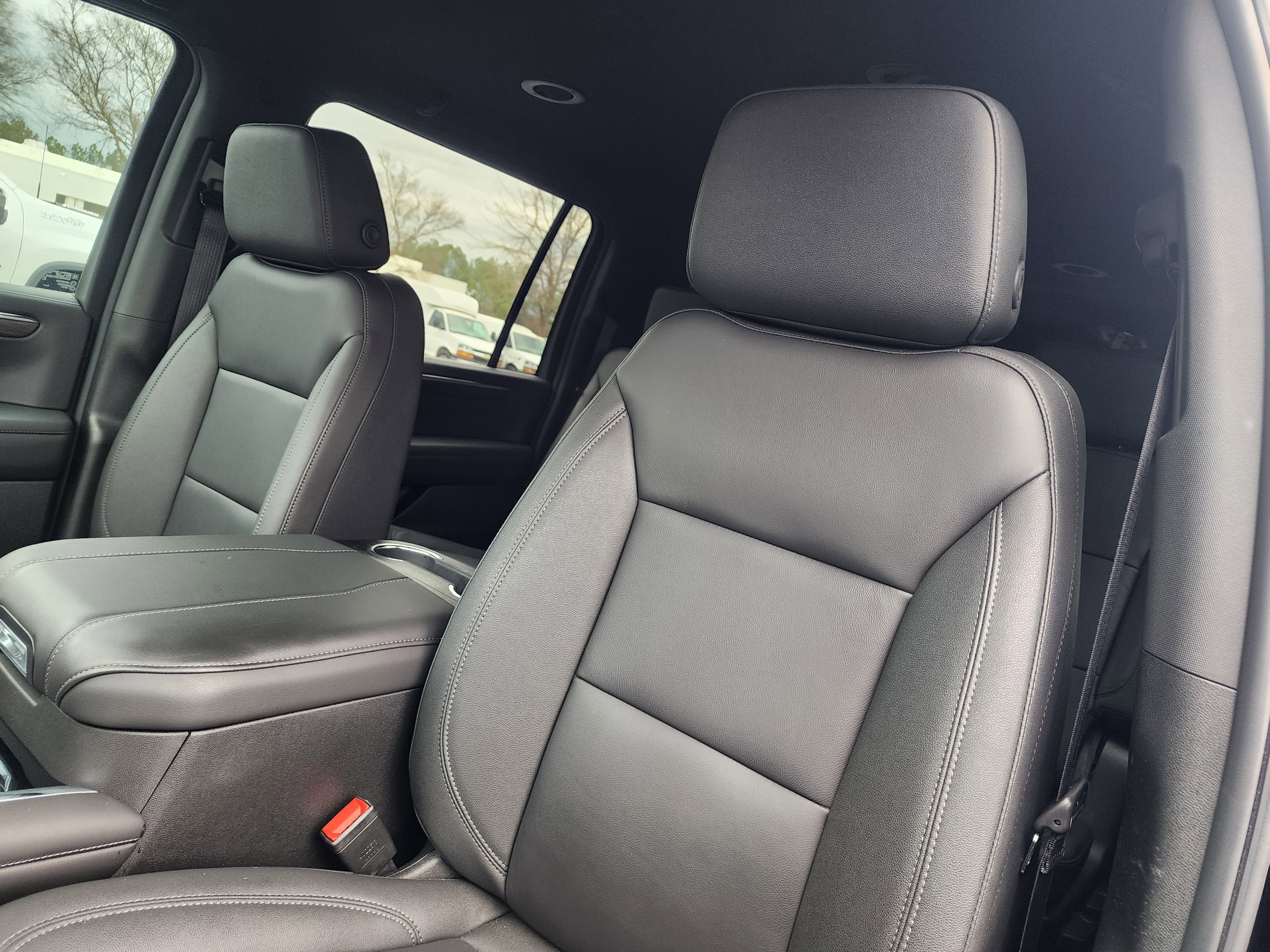 Used 2026 Chevrolet Suburban LT image 22