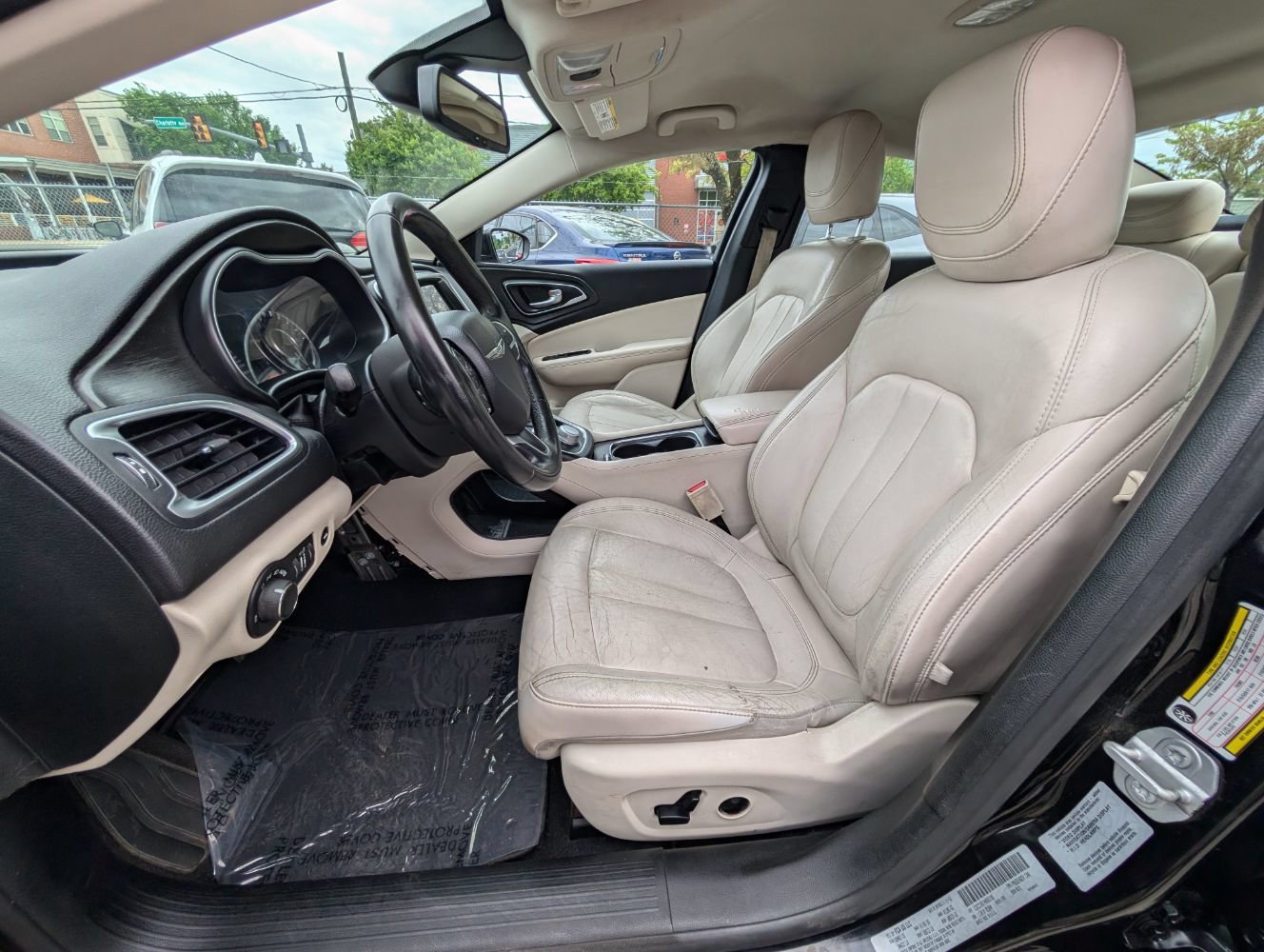 Used 2017 Chrysler 200 Limited Platinum FWD image 14
