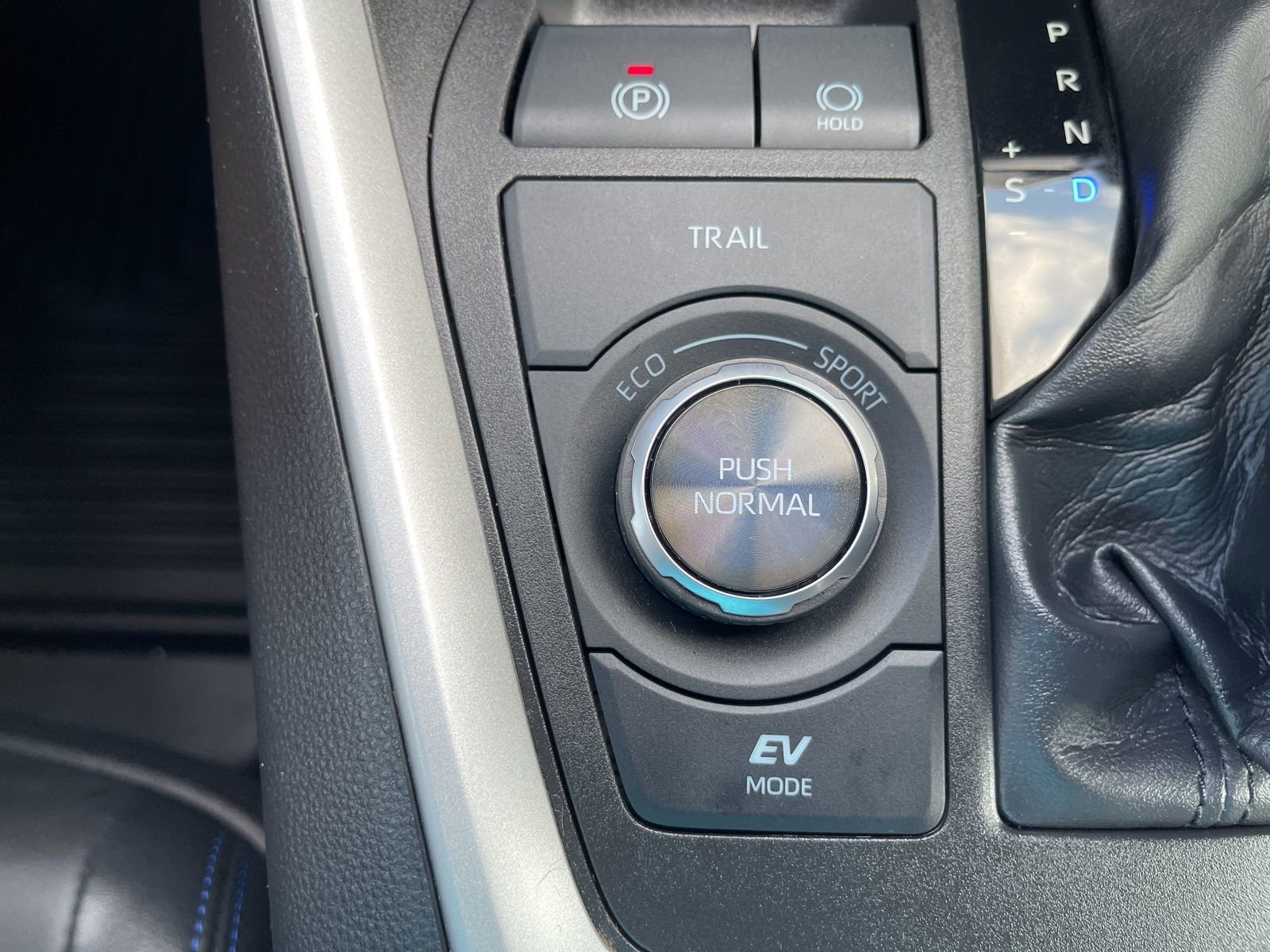 Used 2022 Toyota RAV4 XSE image 39