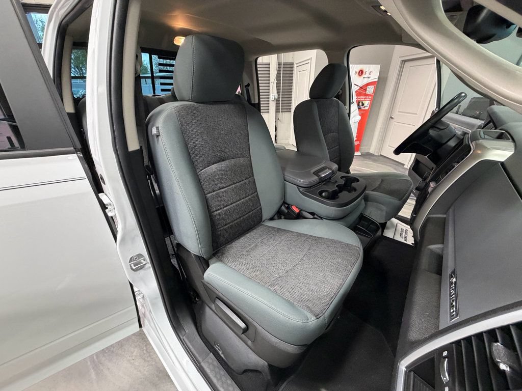 Used 2019 RAM 1500 Big Horn AWD/4WD image 4