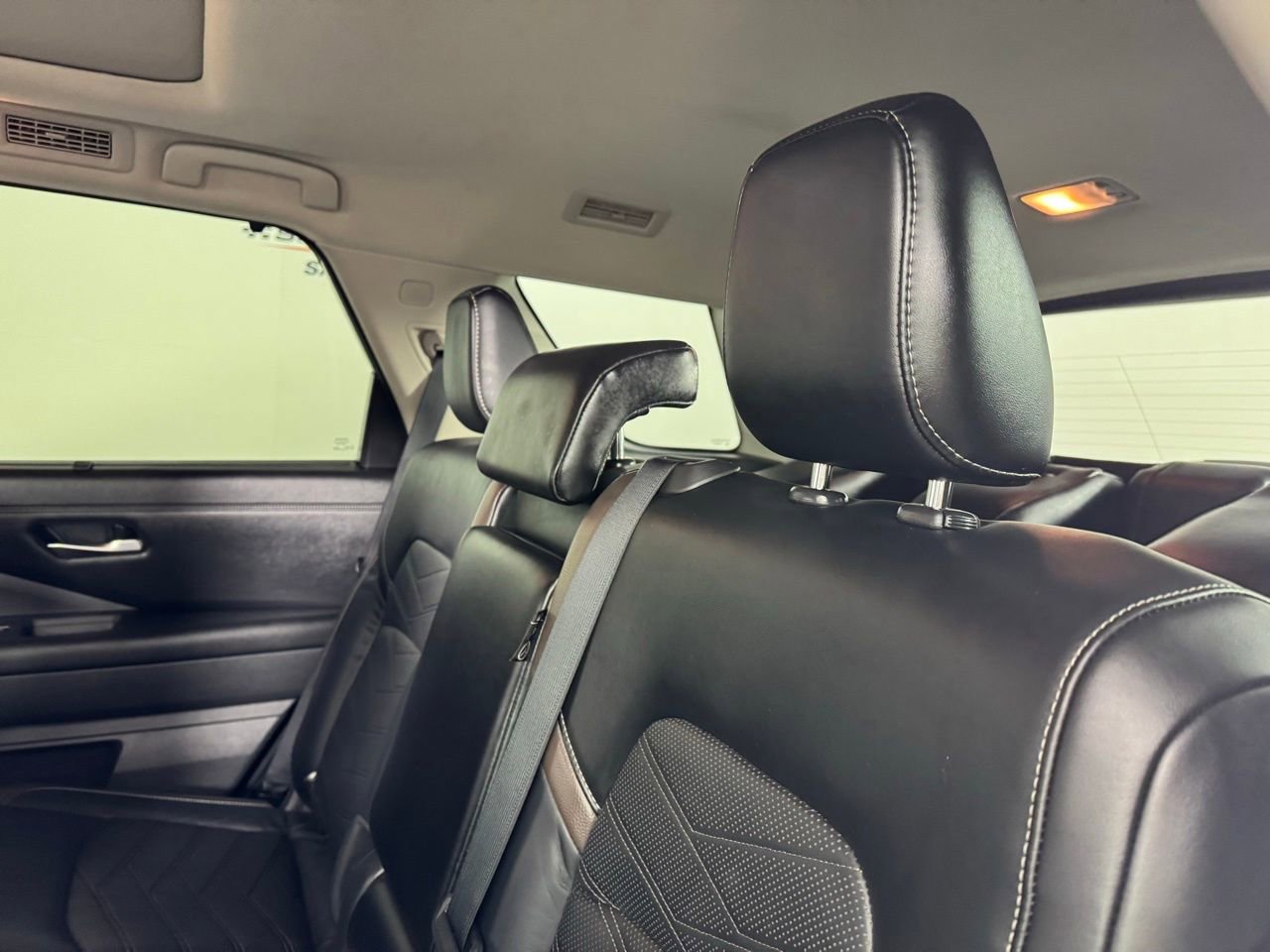 Used 2023 Nissan Pathfinder Platinum w/ Cargo Package image 27