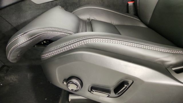 New 2026 Volvo XC90 T8 Ultra w/ Protection Package AWD/4WD image 14