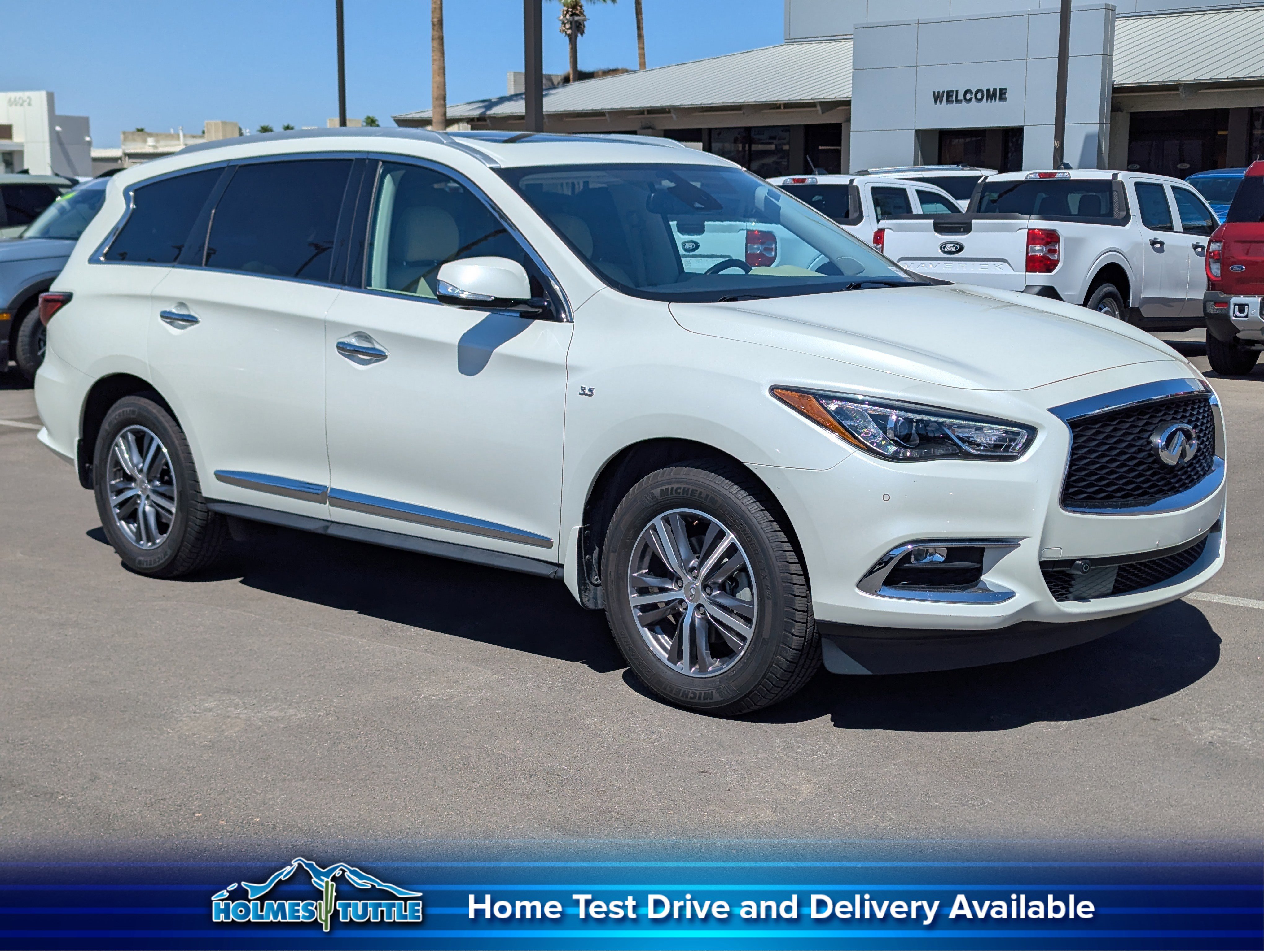 Used 2019 INFINITI QX60 Luxe w/ Essential Package