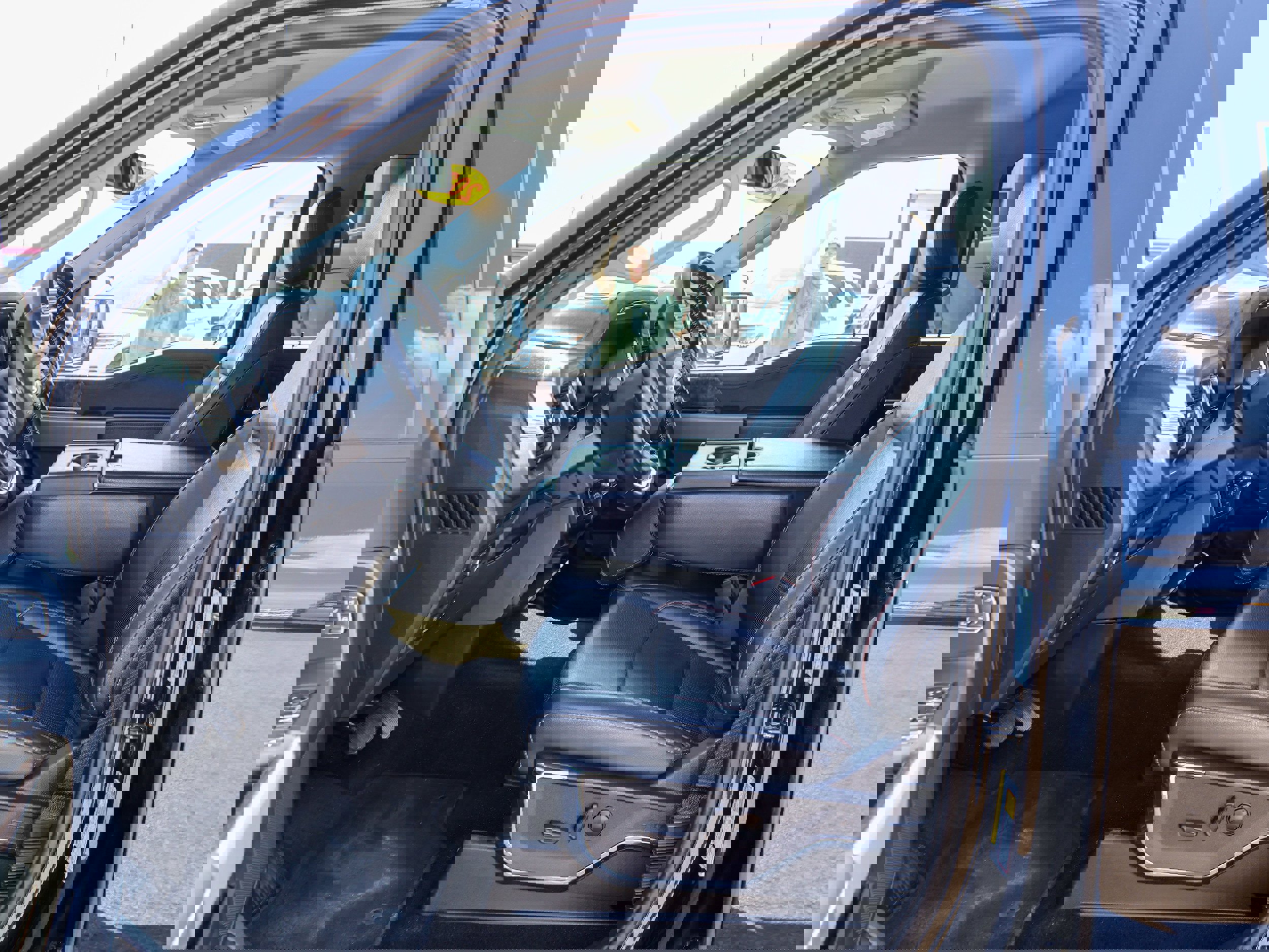 Used 2022 Ford F150 Lariat AWD/4WD image 11