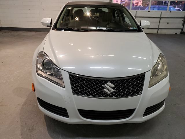 Used 2010 Suzuki Kizashi SE FWD image 9