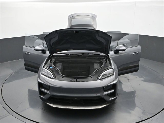 New 2025 Porsche Macan Turbo Electric image 36