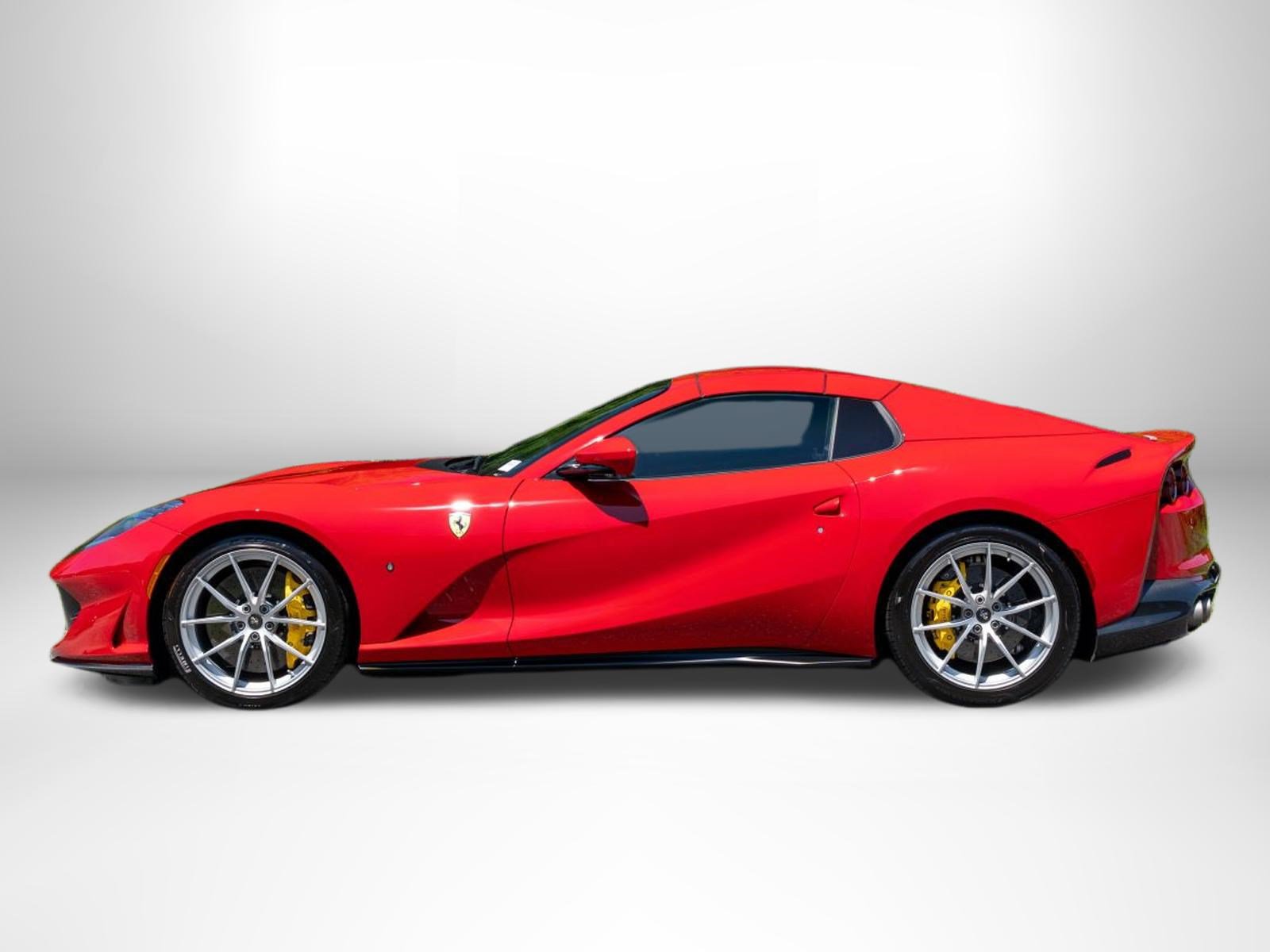 Used 2022 Ferrari 812 GTS RWD image 3