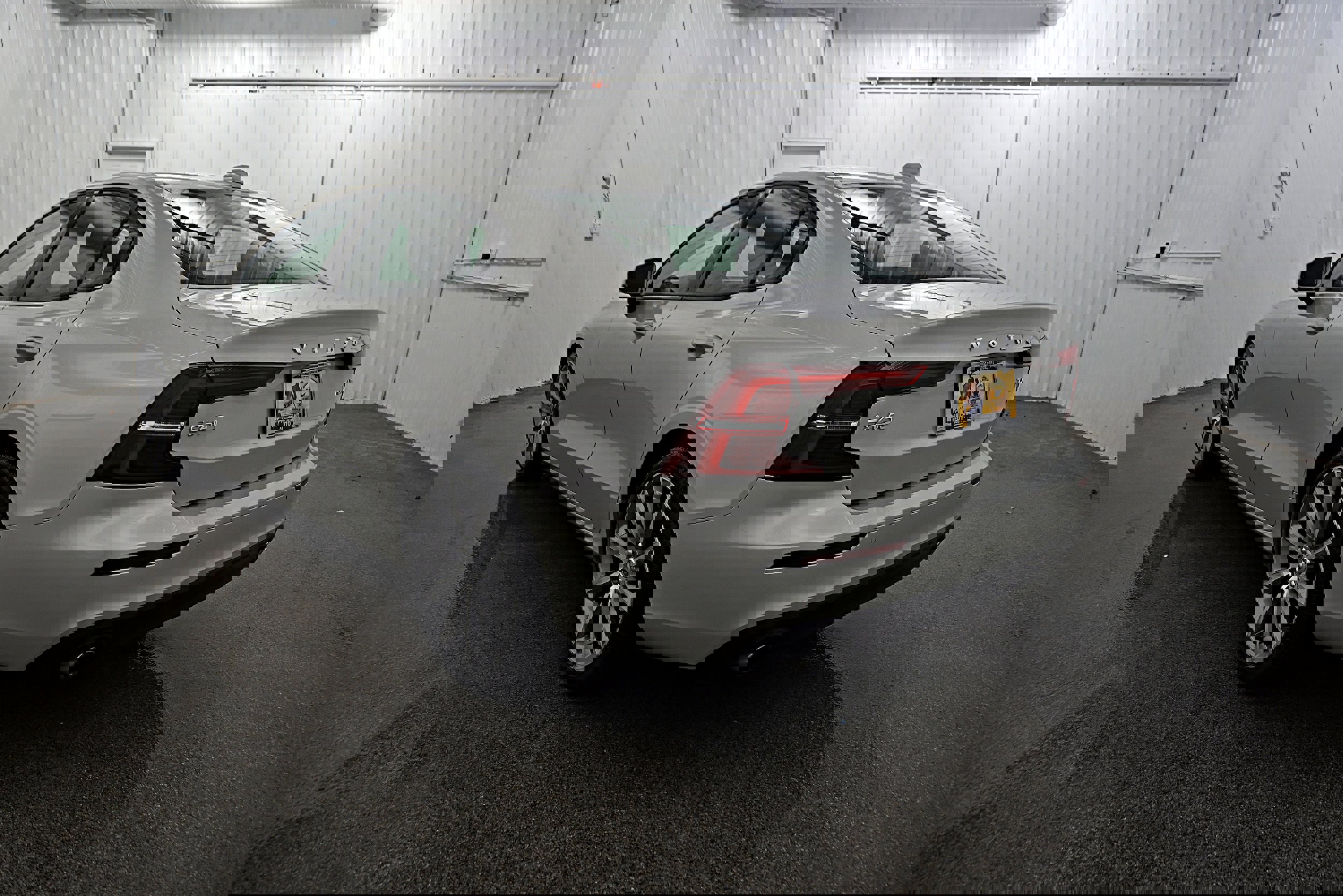 Used 2019 Volvo S60 T6 Momentum w/ Multimedia Package image 30