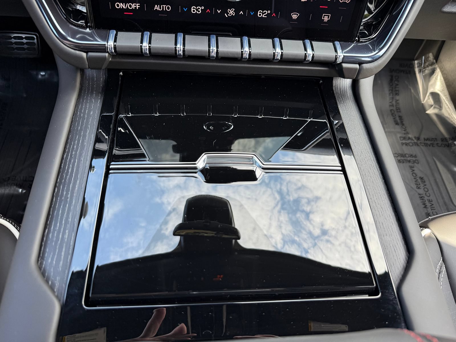 Certified 2026 GMC Yukon AT4 Ultimate AWD/4WD image 27