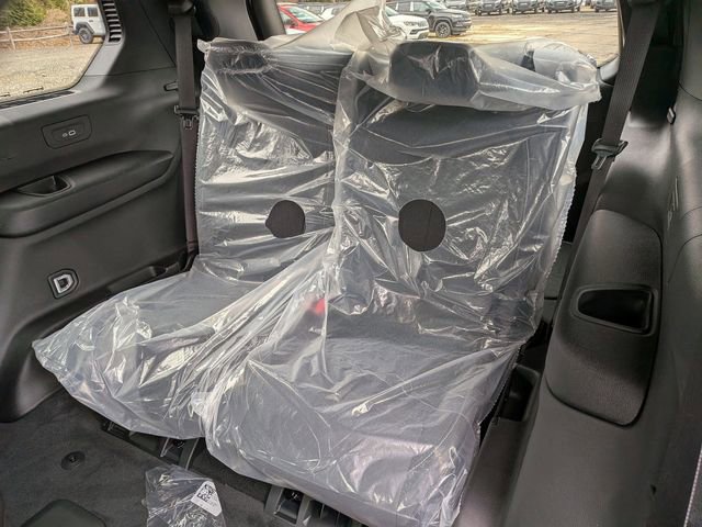 New 2026 Jeep Grand Cherokee L Laredo image 14