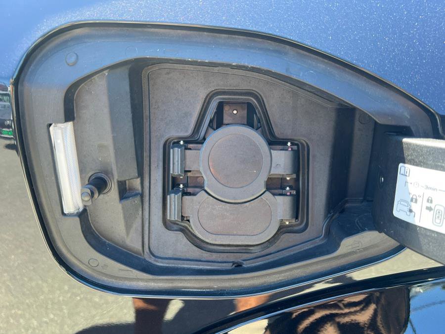 Used 2025 Nissan Ariya FWD image 51