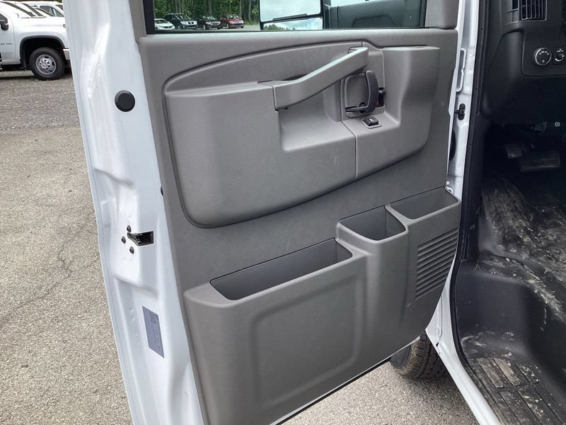 New 2026 Chevrolet Express 3500 w/ Power Convenience Package RWD image 16
