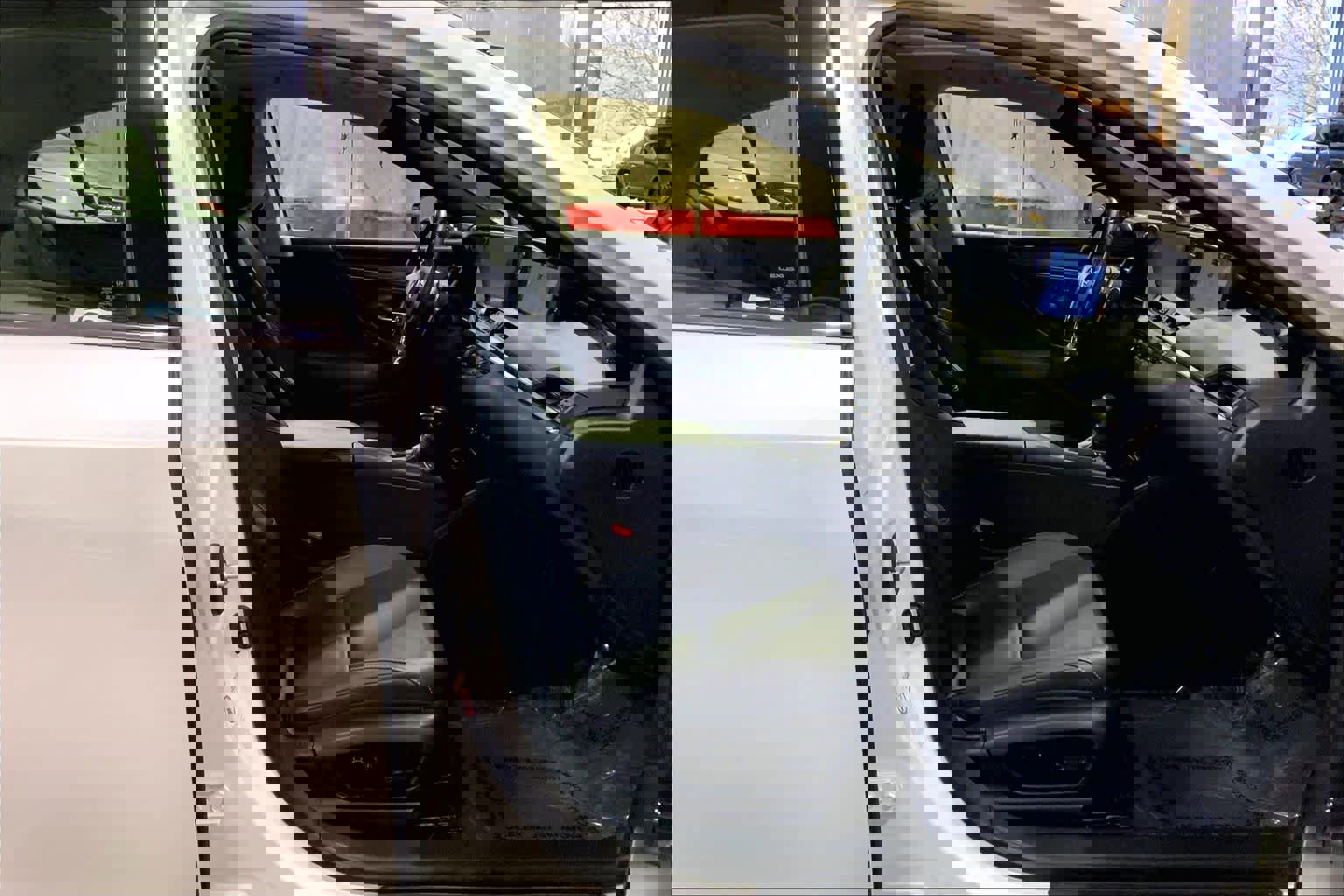 Used 2019 Lexus ES 300h w/ Premium Package image 9