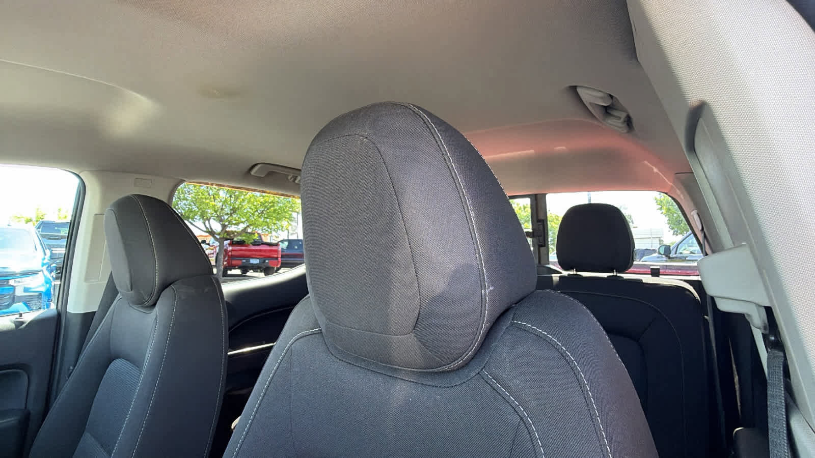 Used 2017 Chevrolet Colorado LT w/ LT Convenience Package RWD image 11