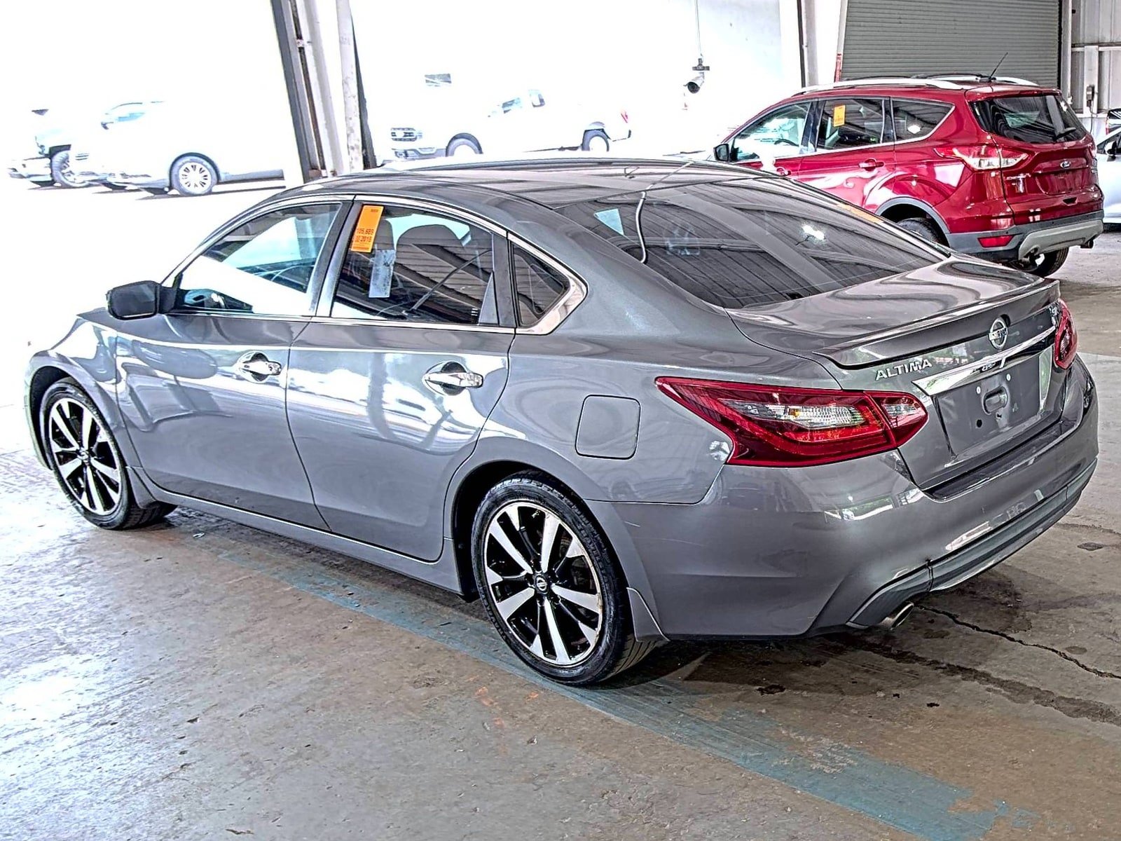 Used 2018 Nissan Altima 2.5 SR FWD image 11